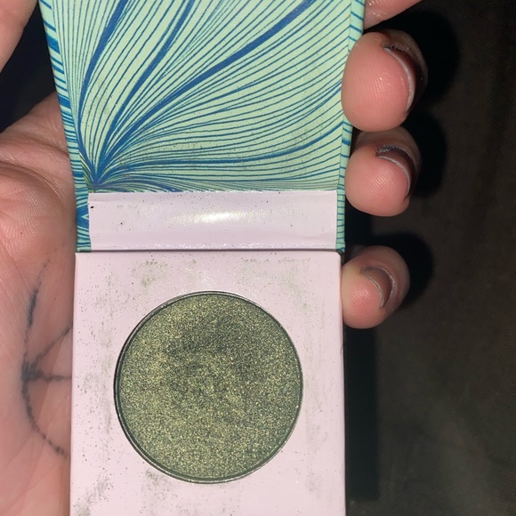 Eyeshadow palettes - Picture 13 of 15